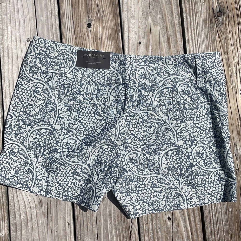 Ann Taylor City Shorts Size 8 New with tags